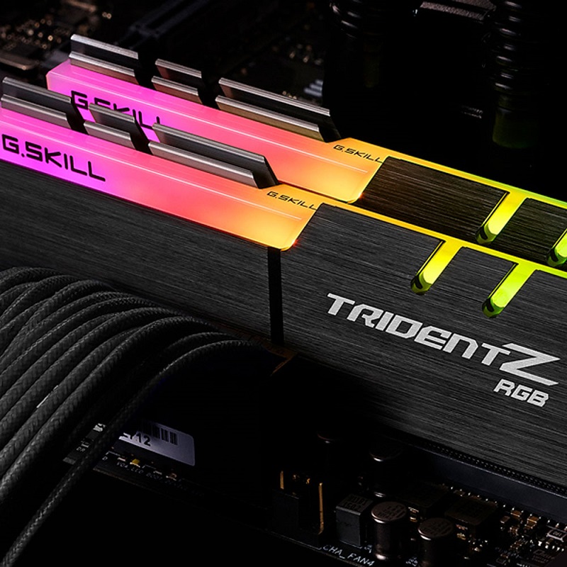 رم CL16 DDR4 جی اسکیل 32 گیگابایت 3000MHZ مدل TRIDENT Z RGB