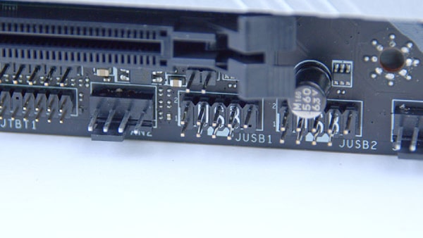 عکس internal-io-msi-mpg-z690-force-motherboard