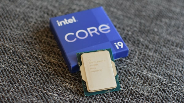 نمای جعبه و پردازنده core i9 12900k