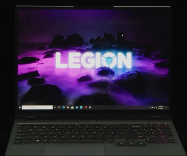 نمای رو به روی لپ تاپ legion pro 5-ca