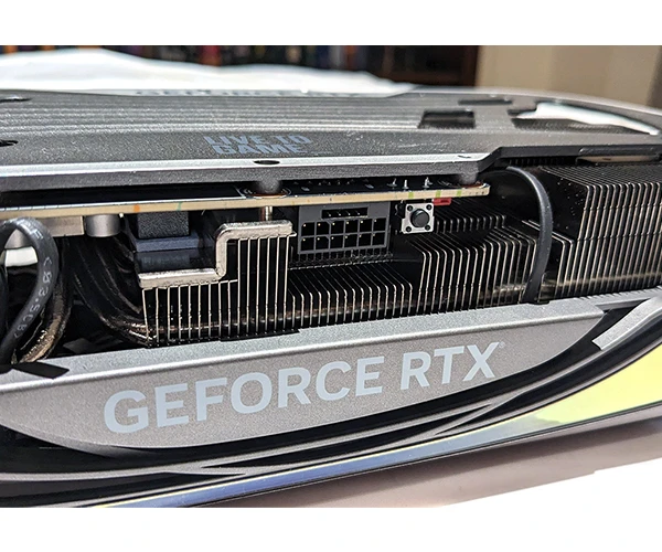 کانکتور کارت گرافیک زوتاک مدل GAMING GeForce RTX 4080 16GB AMP Extreme AIRO حافظه 16 گیگابایت