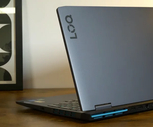 نمای ظاهری لپ تاپ لنوو LOQ-HF
