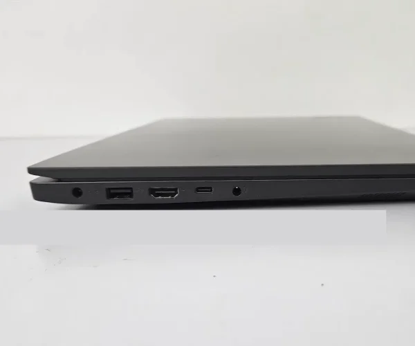 نمای پورت‌های لپ تاپ لنوو V15-PA