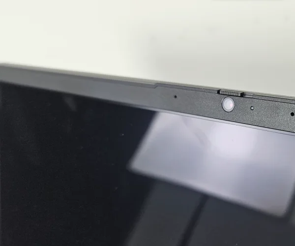 نمای وبکم لپ تاپ لنوو V15-PA