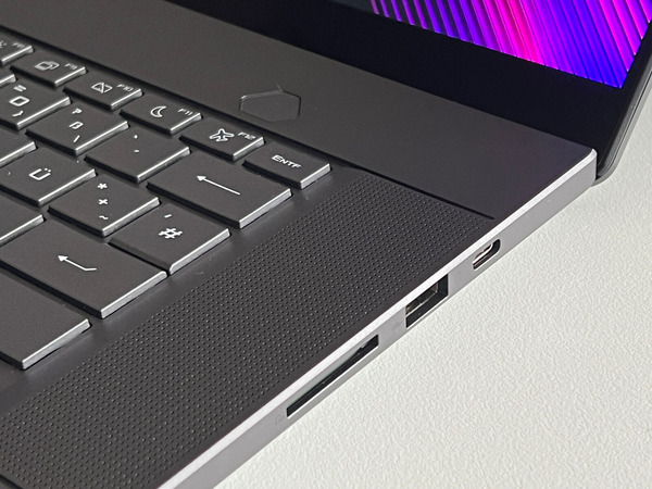 ROG Zephyrus G16 GU605MI 4