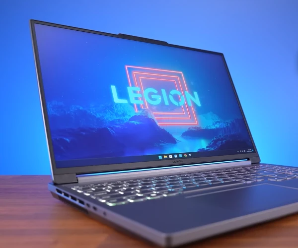 نمای نمایشگر لپ تاپ لنوو Legion 5-hb