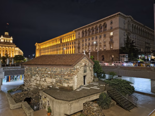 Main camera photos in night 2