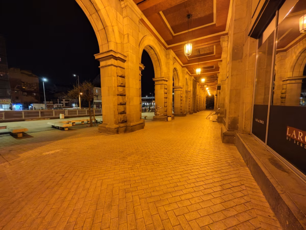 RedMagic 10 Air ultrawide camera in night 2