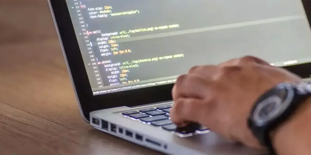 بهترین لپ تاپ لنوو برای برنامه نویسی
