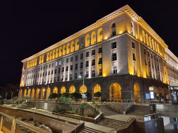 عکس با دوربین اصلی HMD Skyline در شب - 1