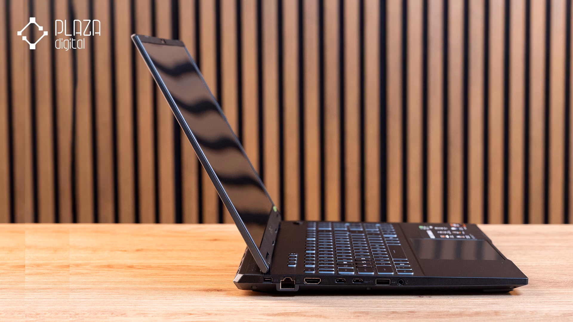 پورت های سمت چپ لپ تاپ گیمینگ ایسوس 16 اینچی مدل TUF Gaming A16 FA608UM