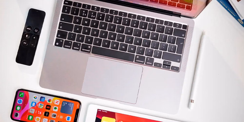 Copy and paste on MacBook