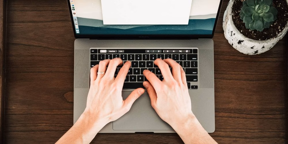 تایپ شدن حروف اشتباه