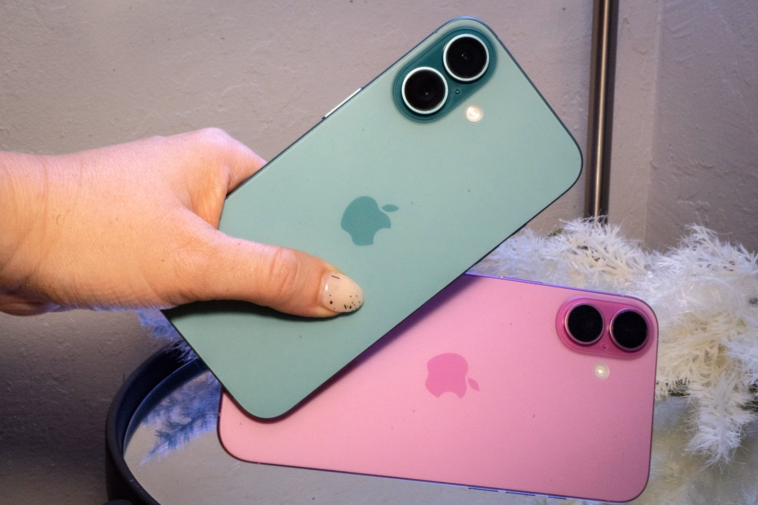 گوشی iPhone 16
