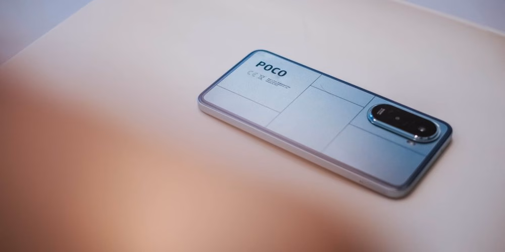 بررسی پوکو M7 4G