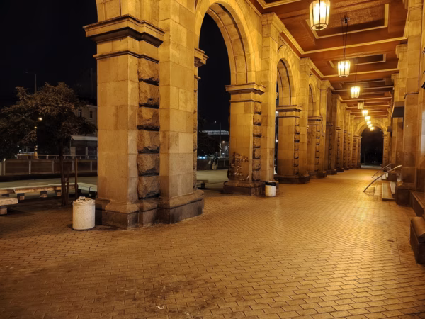 بررسی آنر مجیک 8 لایت 15 بررسی دوربین اصلی آنر مجیک 8 لایت در شب