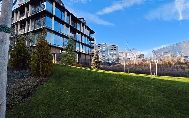 بررسی گوشی پوکو F8 پرو 18 بررسی گوشی پوکو F8 پرو دوربین اولتراواید