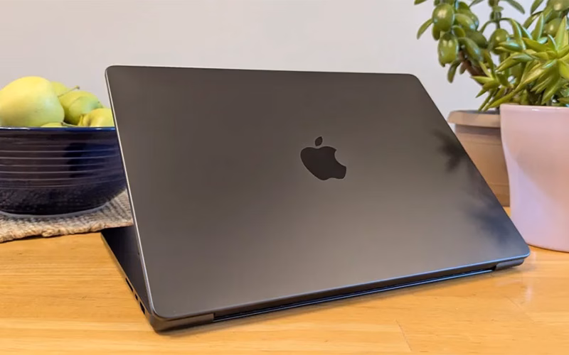بررسی طراحی کامل مک بوک پرو M5