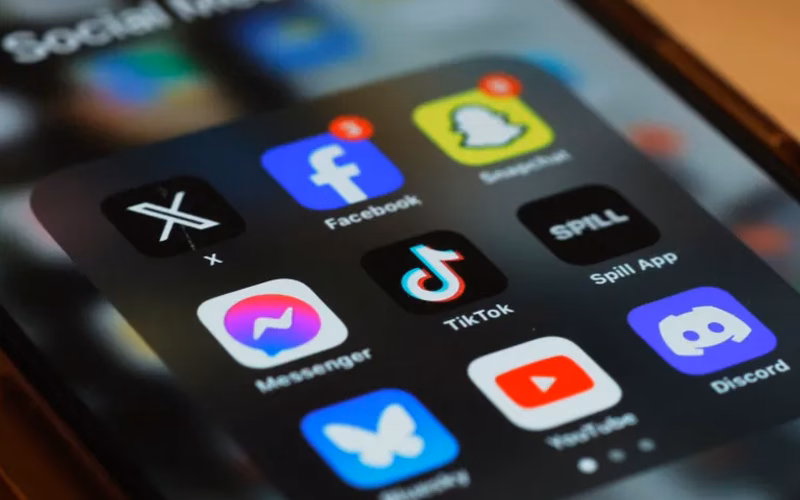 استرالیا شبکه های اجتماعی را برای افراد زیر ۱۶ سال ممنوع کرد