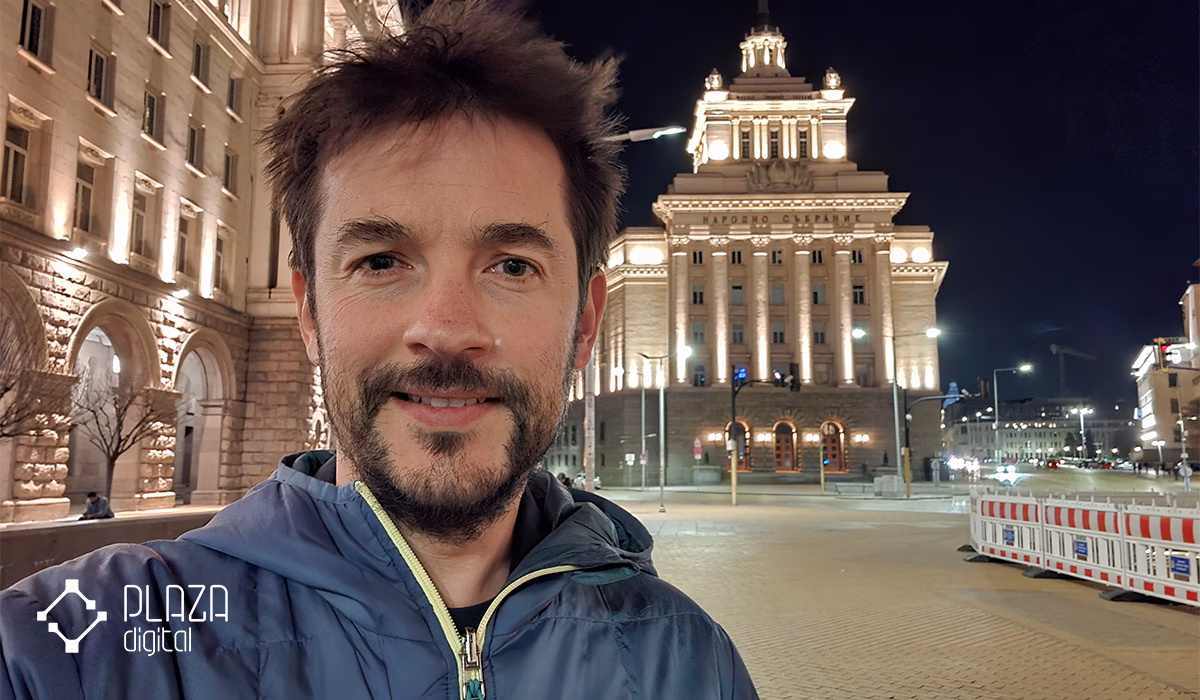 بررسی سامسونگ Galaxy A57؛ آیا این میانرده جدید سامسونگ ارزش خرید دارد؟ 29 بررسی گوشی گلکسی A حالت سلفی